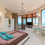 Sunny House Izgrev