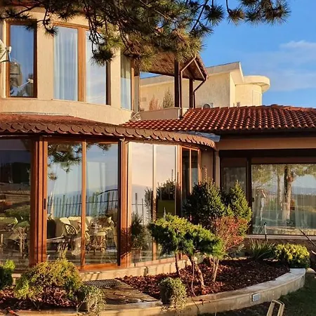 Sunny House Izgrev Vilă