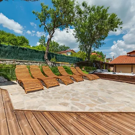 Sunny House Izgrev * Μπαλτσίκ