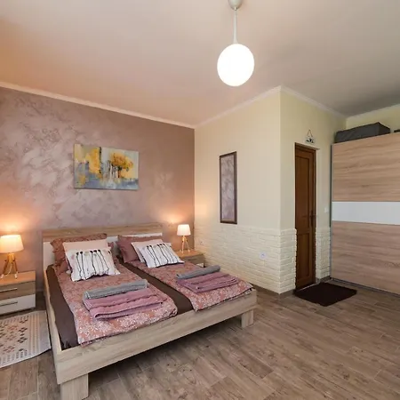 Sunny House Izgrev
