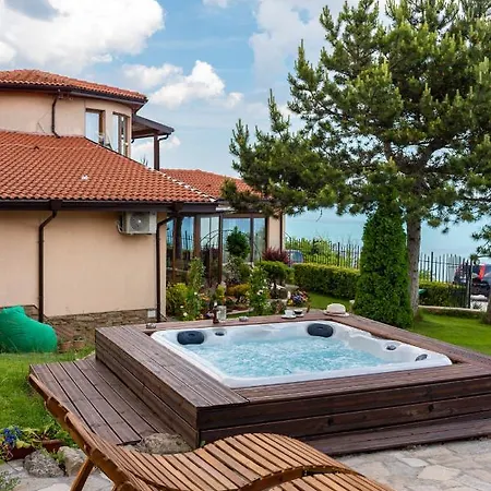 Sunny House Izgrev * בלצ'יק