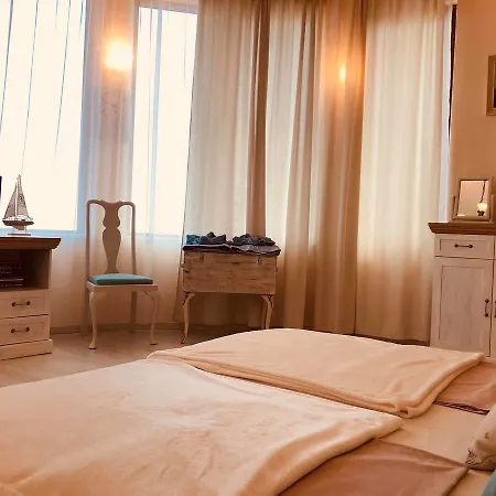 فيلة Sunny House Izgrev *